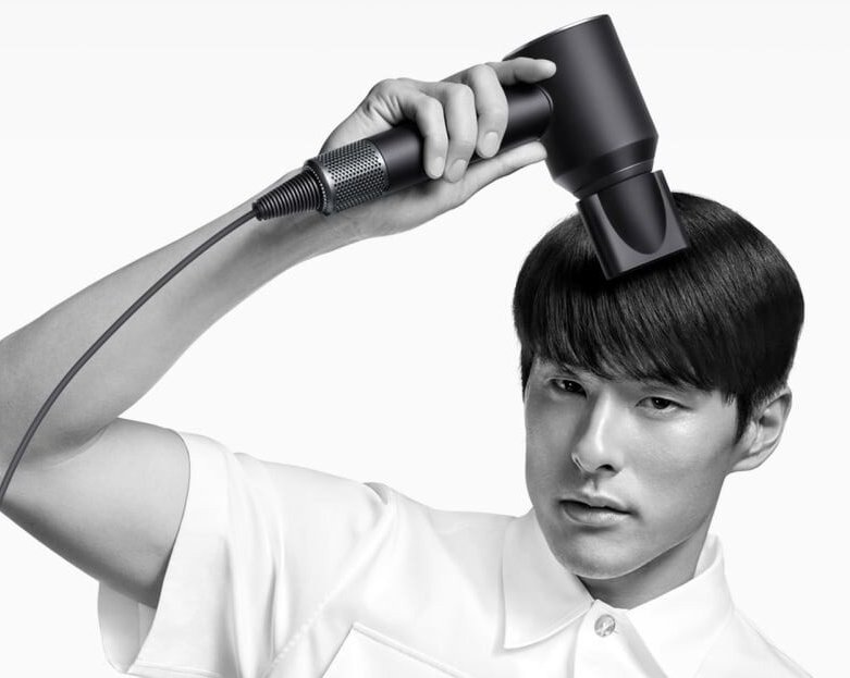 Dyson выпустила более дешёвую версию фена Supersonic